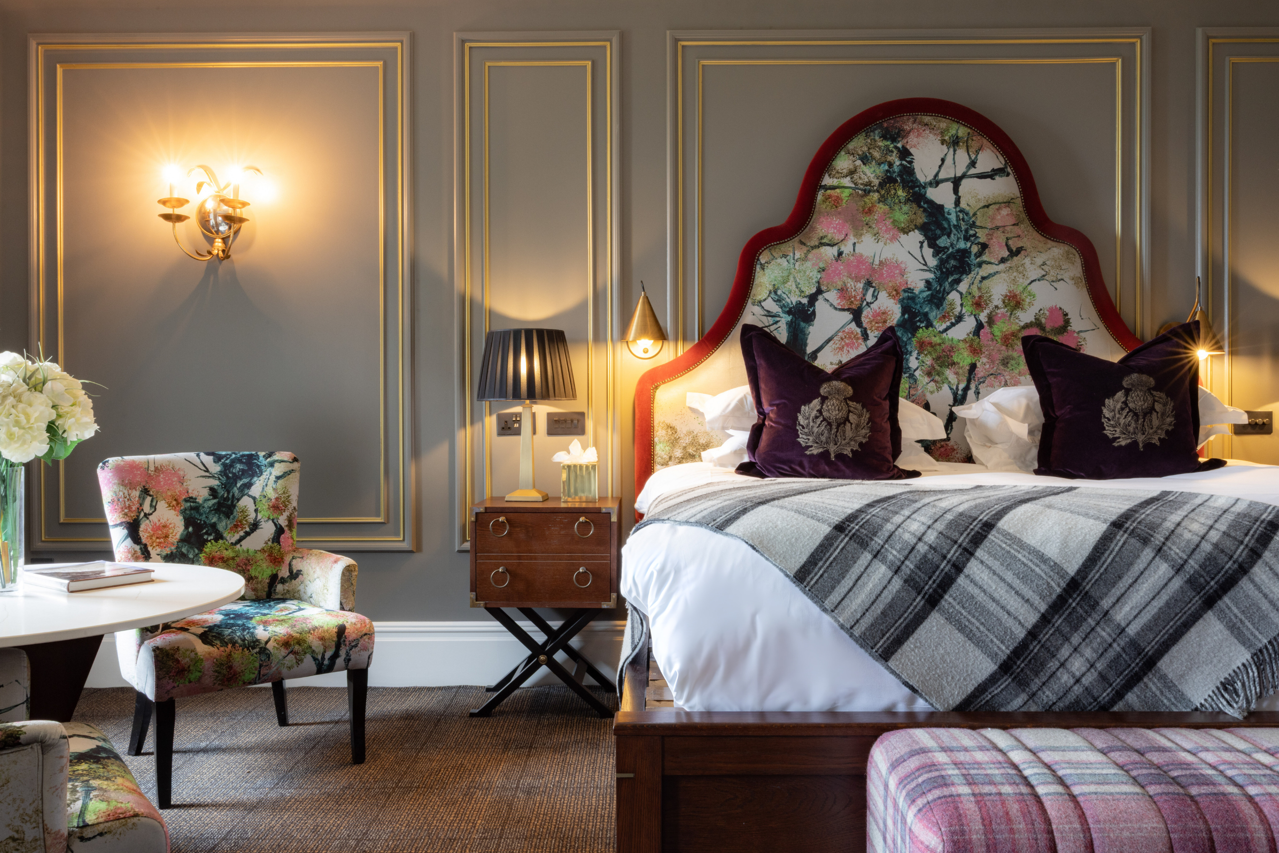Cameron-House-Auld-House-Suite-Tower-Bed