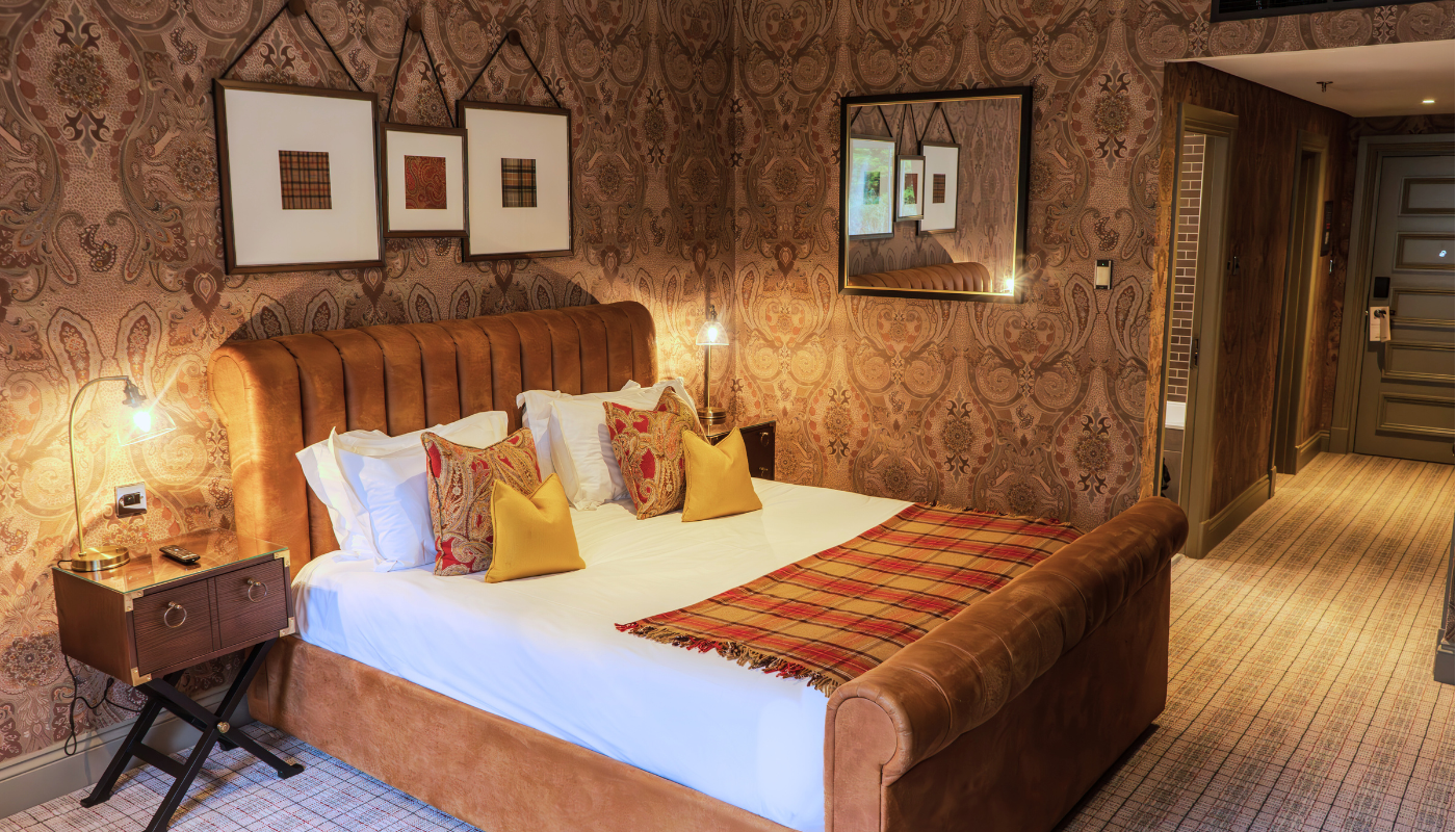 Cameron-House-Family Room-Bed