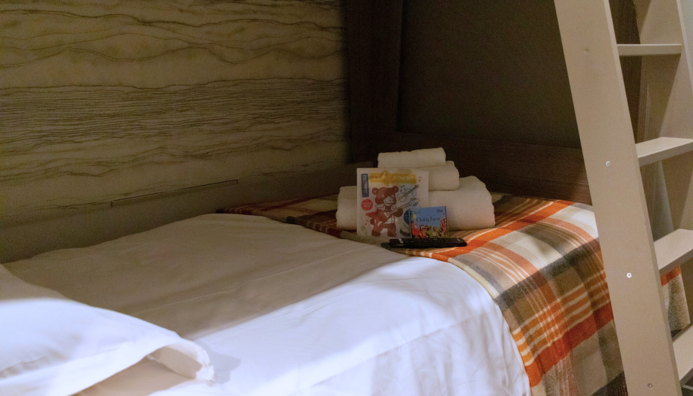 Cameron-House-Family Room-Bunkbed (2)