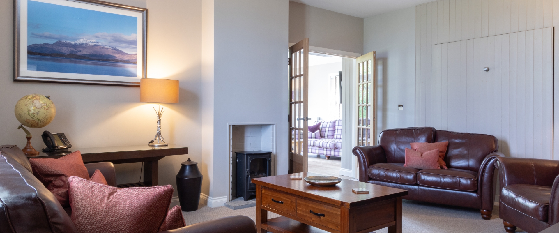 Cameron-Lodges-Cameron-Club-Farmhouse-Living-Room-Interior-003