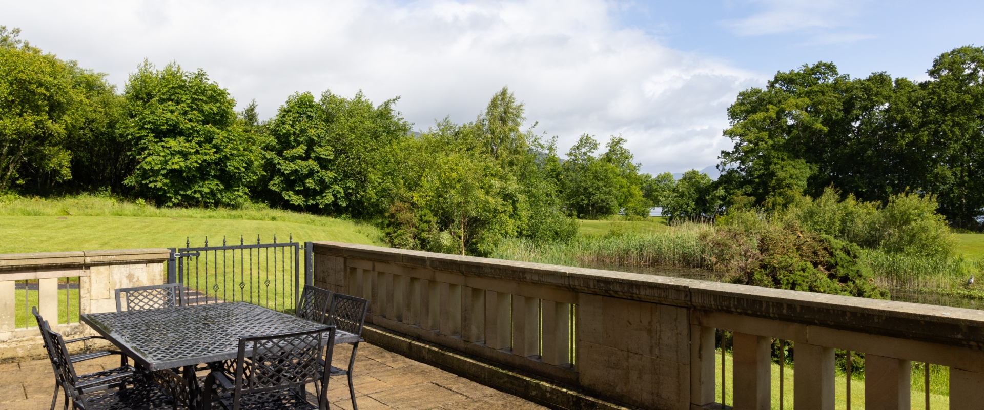 Cameron-Lodges-Cameron-Club-Loch-Lomond-Apartment-Golf-View-Patio-Exterior-002