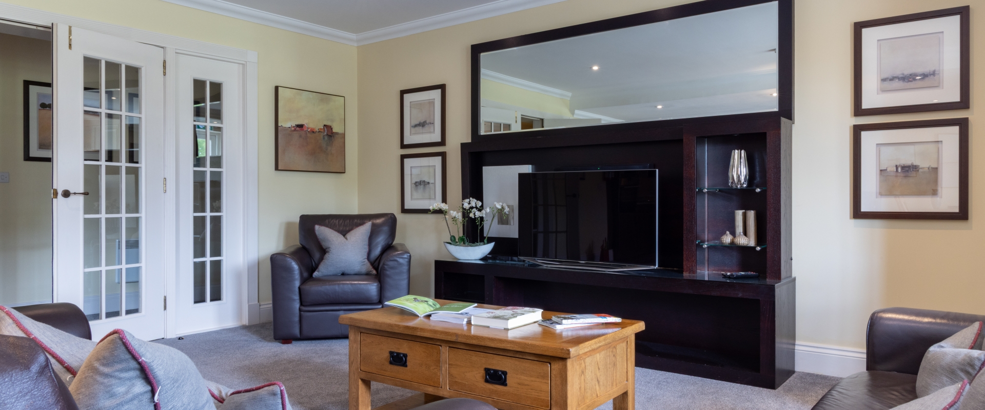 Cameron-Lodges-Cameron-Club-Loch-Lomond-Living-area-Interior