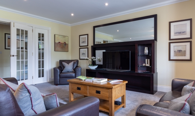 Cameron-Lodges-Cameron-Club-Loch-Lomond-Living-area-Interior