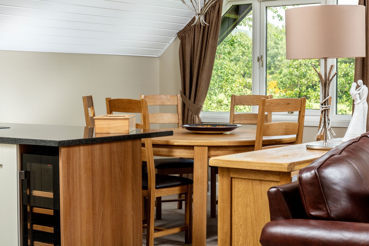 dining-two-bedroom-detached-lodges