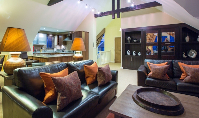 lounge-area-three-bedroom-detached-lodges