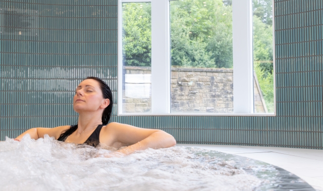 Cameron-House-Pool-Lifestyle-Cameron-Spa-032