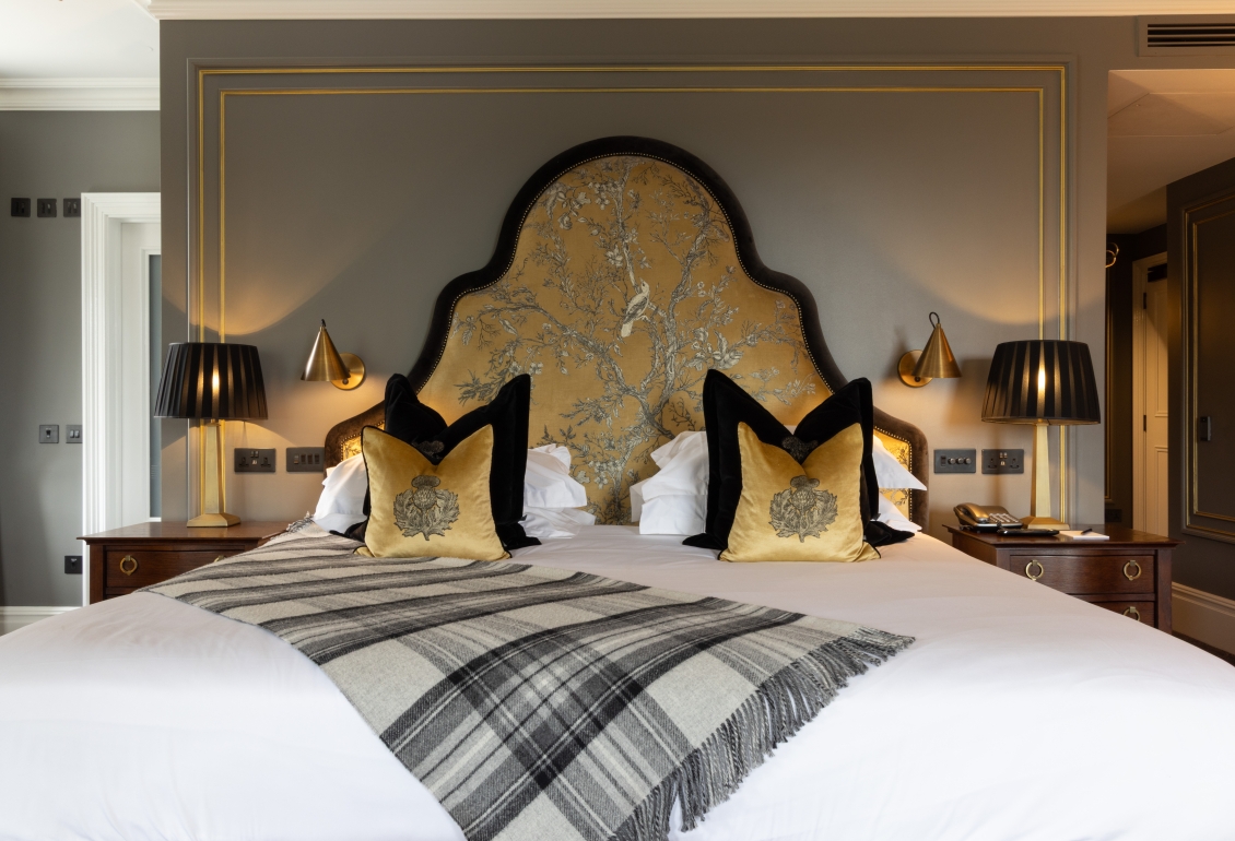 Cameron-House-Auld-House-Suite-Loch-View-Studio-11-012