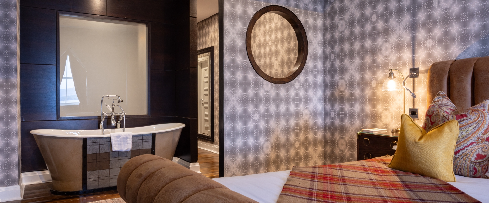 Cameron-House-Bedroom-Loch-View-Studio-Suite-236-10