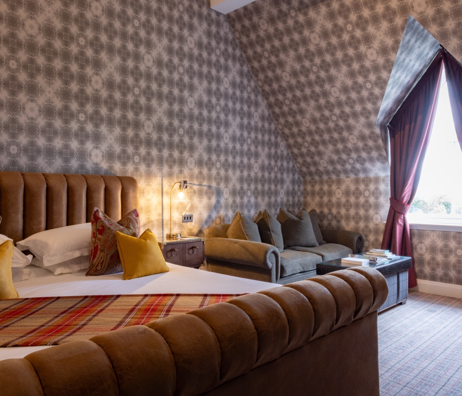 Cameron-House-Bedroom-Loch-View-Studio-Suite-236-18
